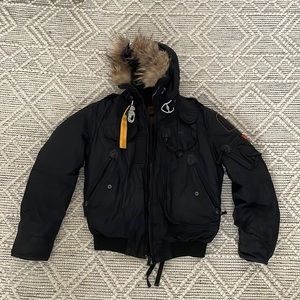 Parajumper down jacket